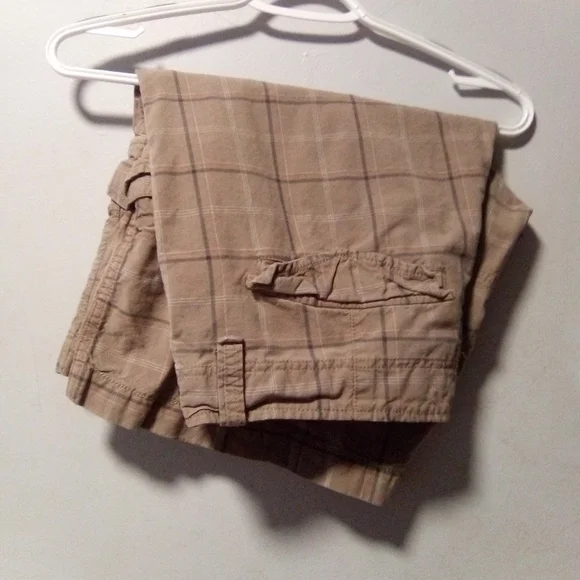 AEROPOSTALE vintage men's authentic cargo brown print shorts. Size 36 waist. - Picture 8 of 13